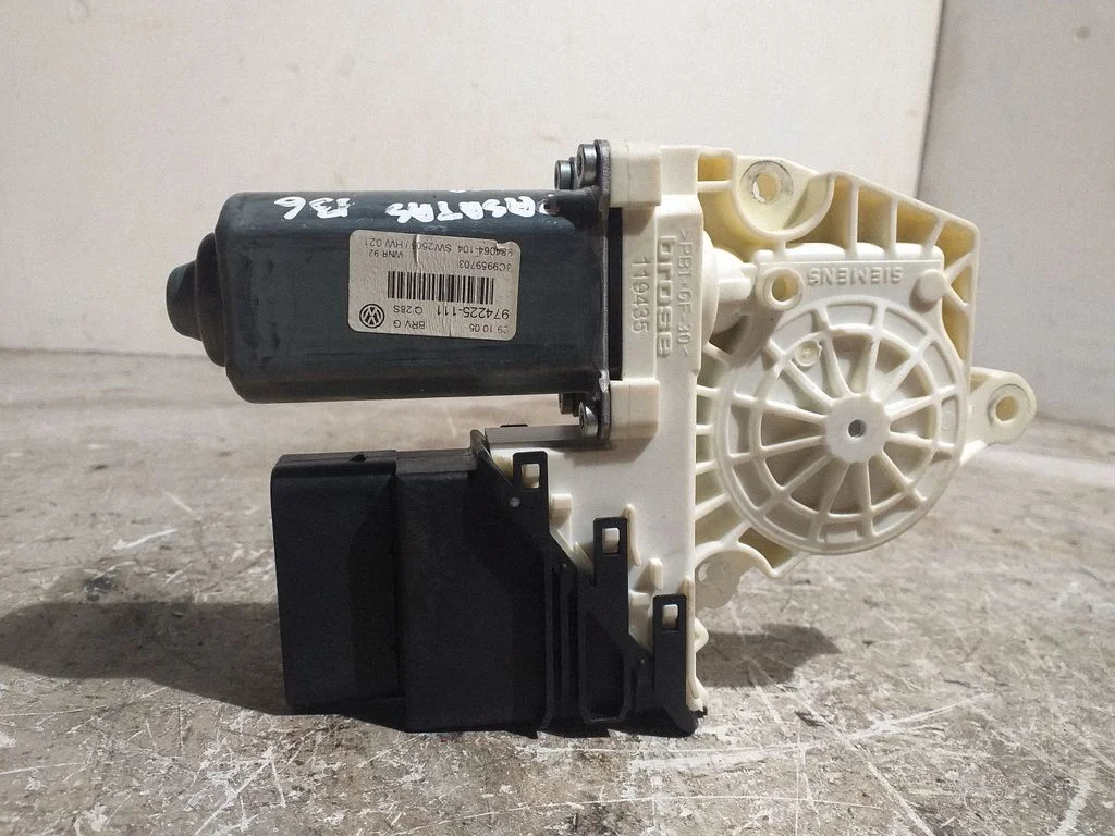 Rear door window regulator motor 3C9959703