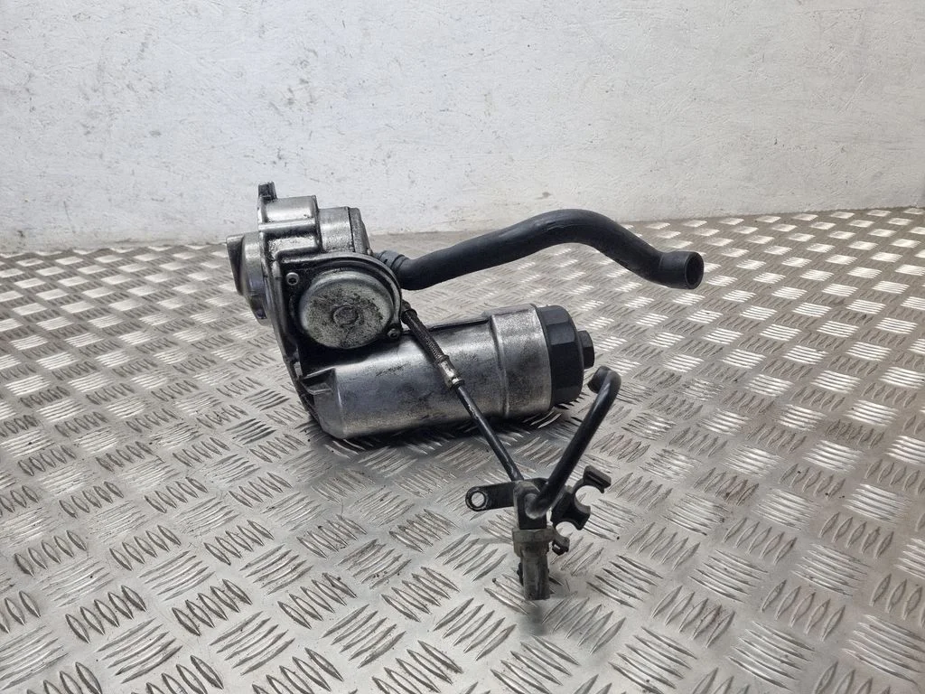Oil filter mounting bracket 059115405D