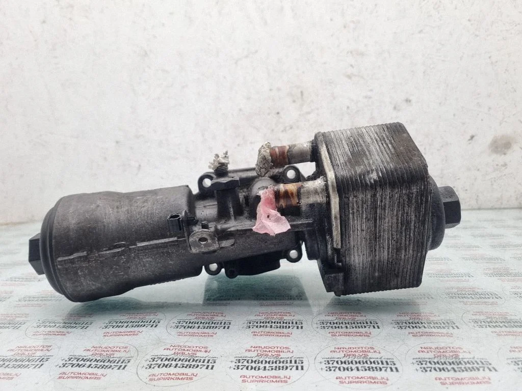 Oil filter mounting bracket 045116389K