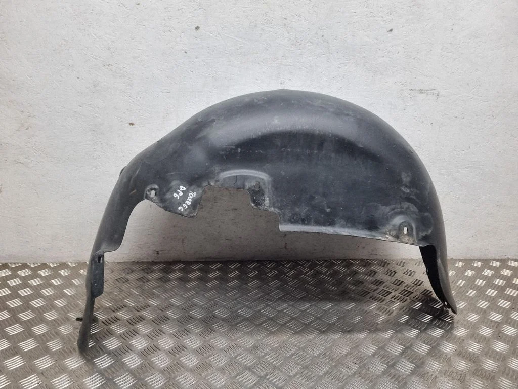 Rear arch fender liner splash guards – Volkswagen Touareg I (2002-2010)