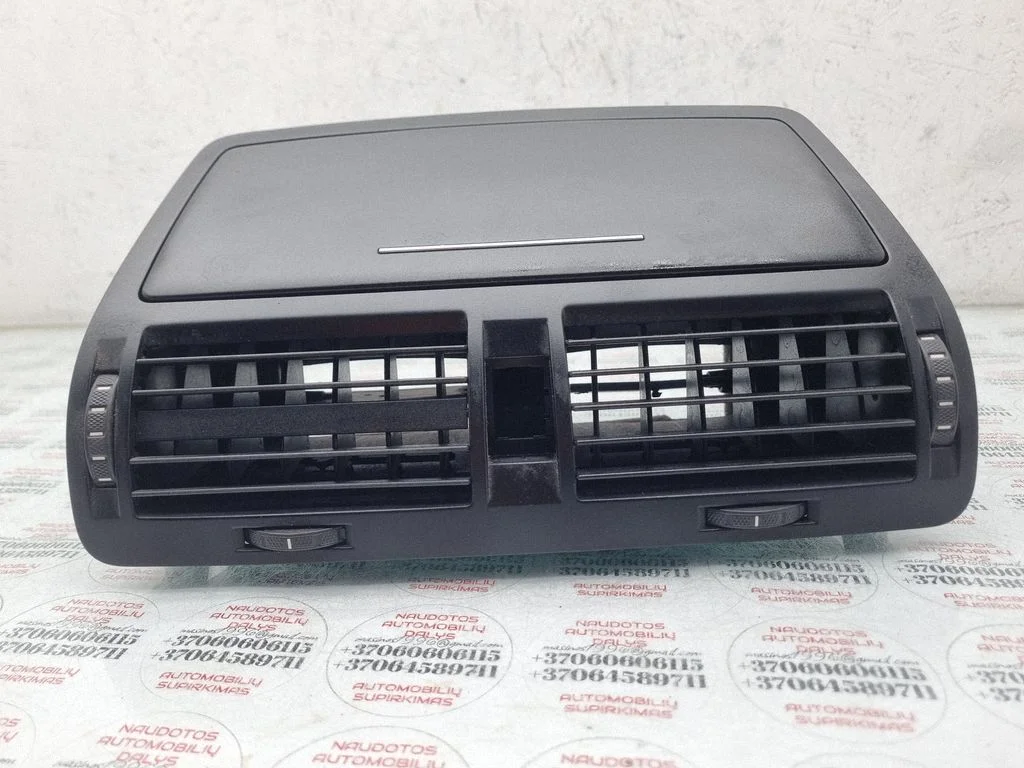 Dash center air vent grill – Skoda Octavia Mk2 (1Z) (2004-2013)
