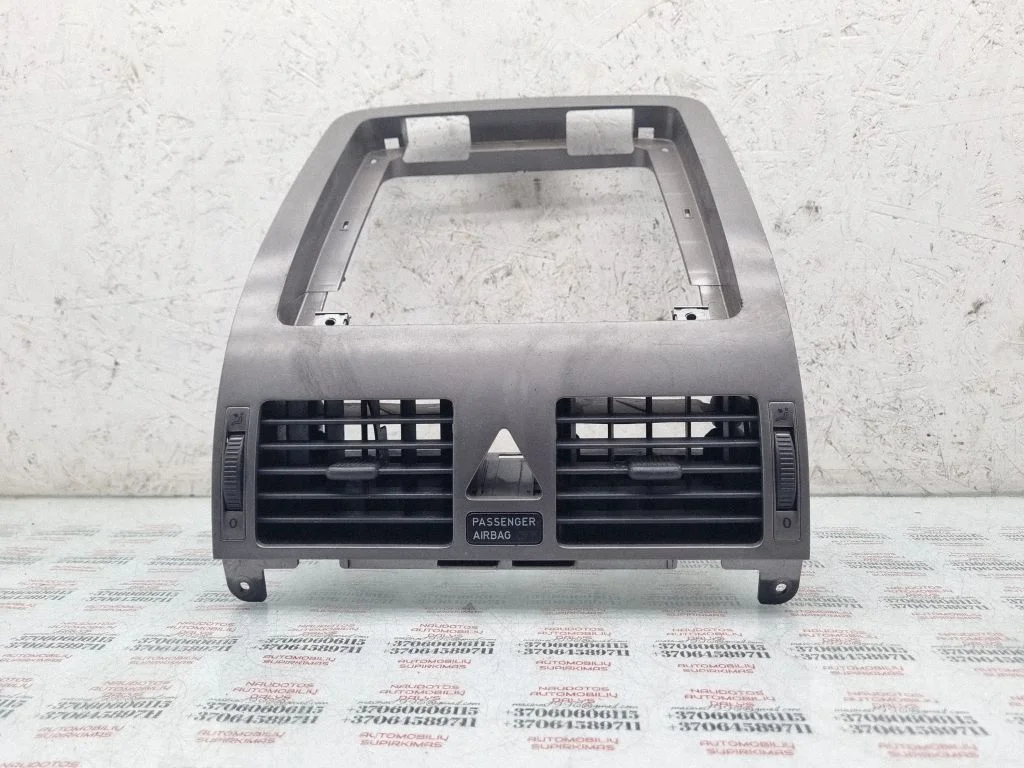 Dash center air vent grill 1T1819728D