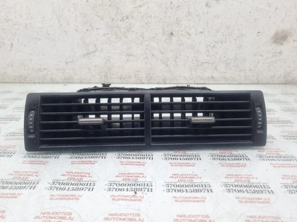 Armatuurlaua keskmine õhutusrest – Audi A4 S4 B6 8E 8H (2001-2005)