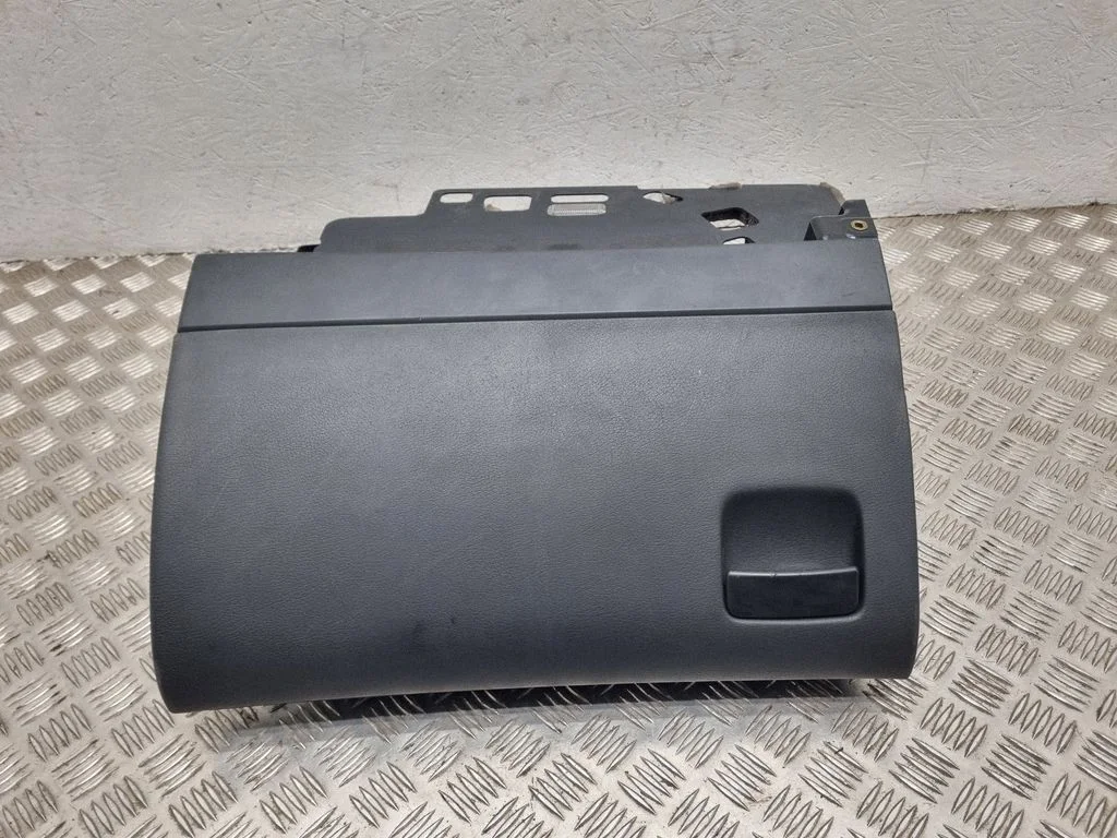 Glove box 4E0971679
