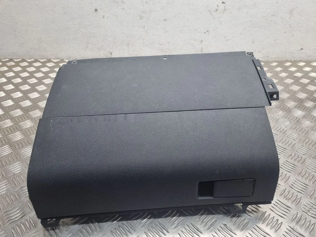 Glove box 1T1857101A