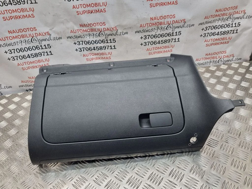 Schowek pasażera 1K1857290