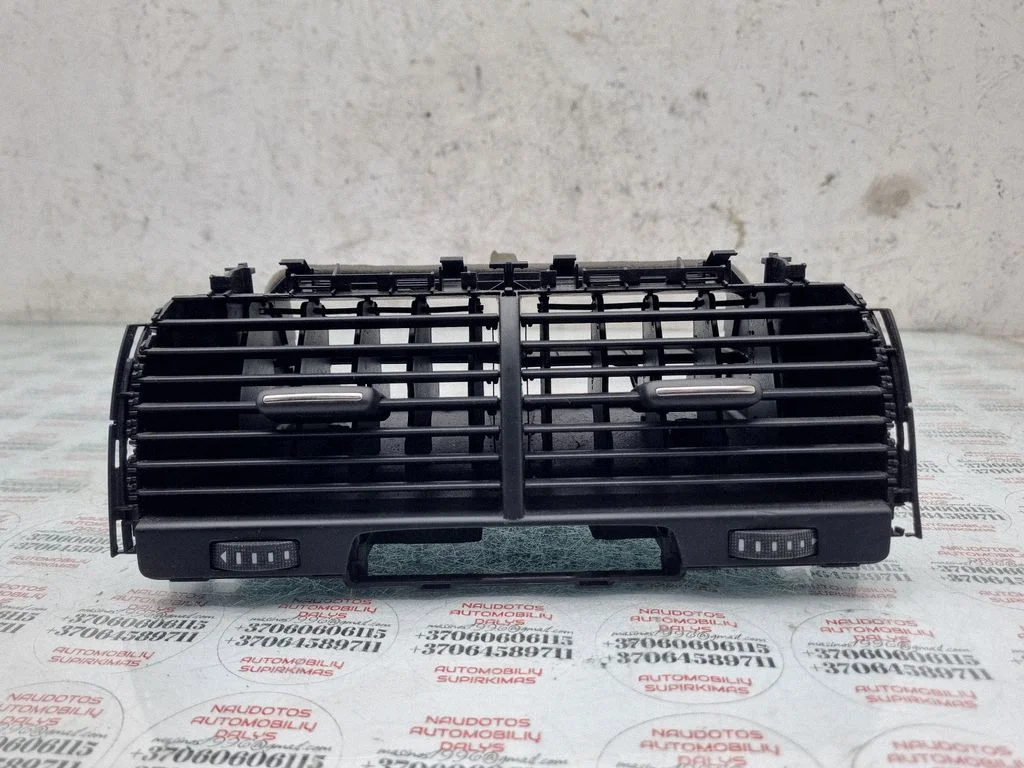 Armatuurlaua keskmine õhutusrest – Audi Q7 4L (2005-2015)