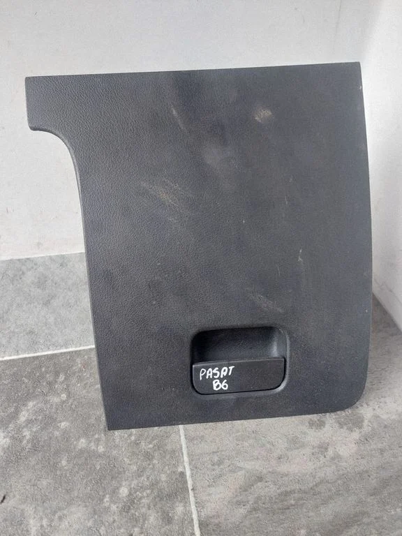 Glove box 3C1857921