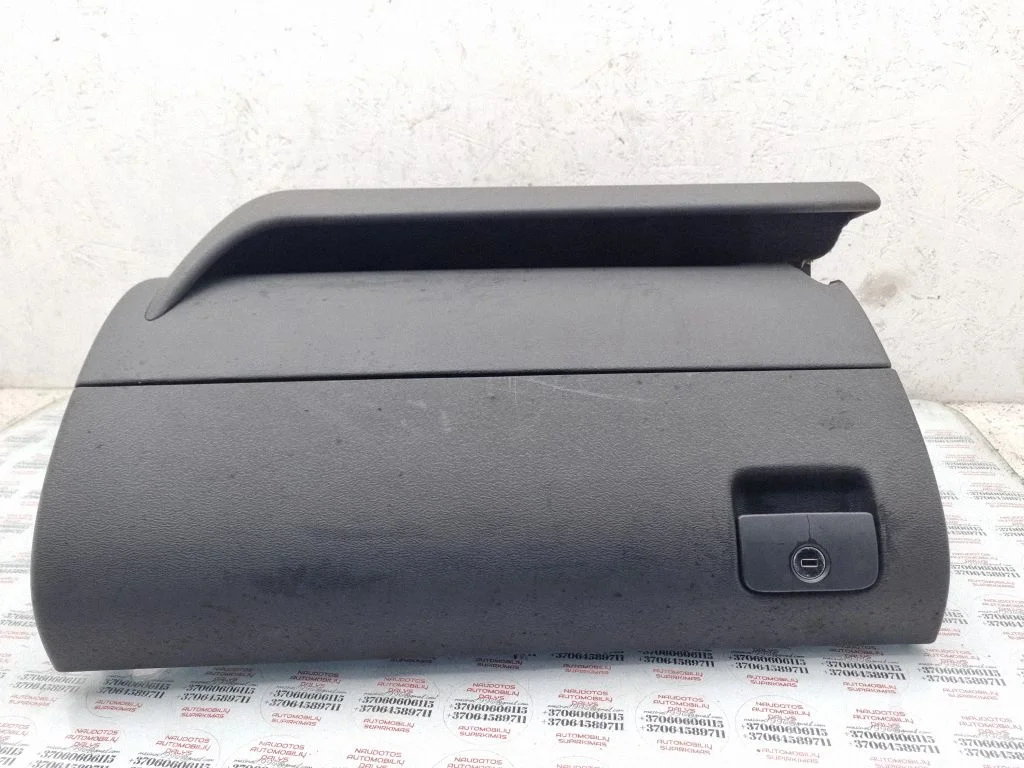 Glove box 8L1857095