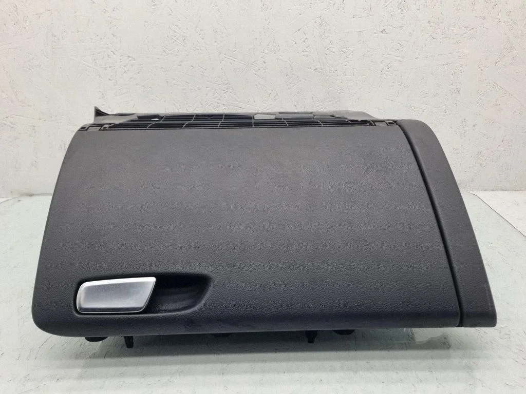 Glove box – Audi A4 Allroad B8 (2008-2016)
