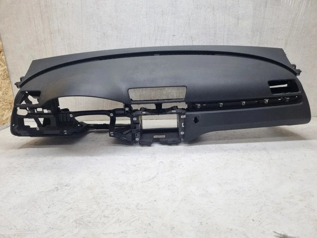 Dashboard 3C0880204G