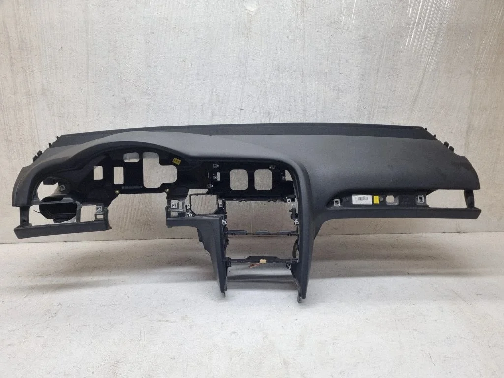 Dashboard 4F1858005B