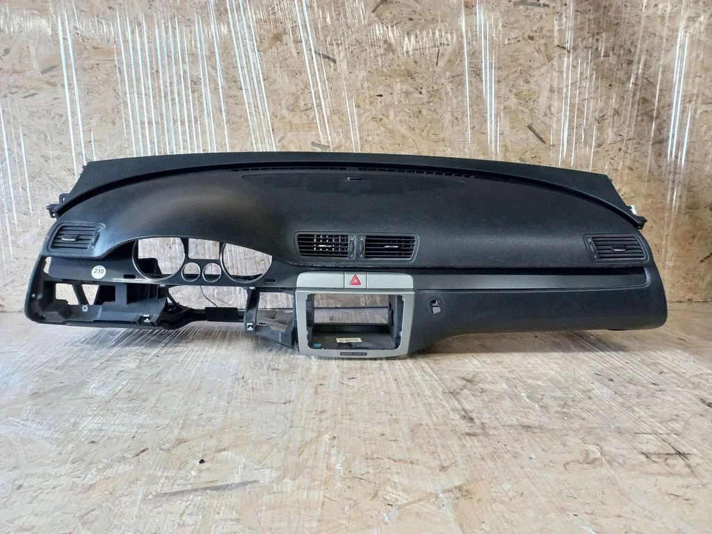 Dashboard 3C1857003