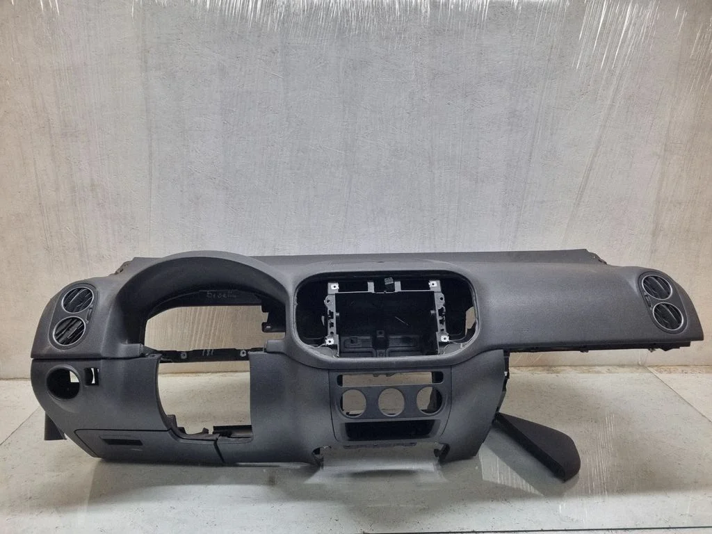 Dashboard 5M1858296D