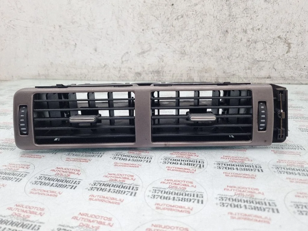 Dash center air vent grill – Audi A6 Allroad C5 (1999-2005)