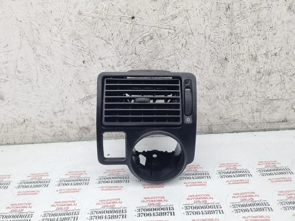 Armatuurlaua külje õhutusresti kate – Volkswagen Golf IV (1998-2005)