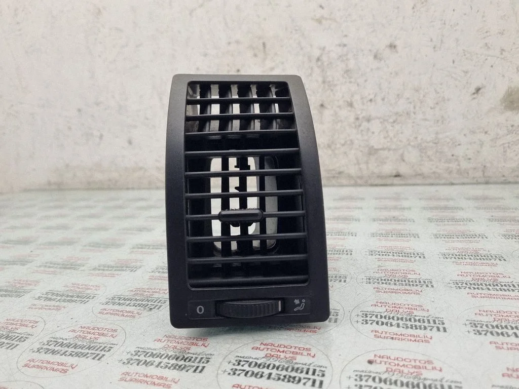 Dashboard side air vent grill/cover trim 6Q0819704
