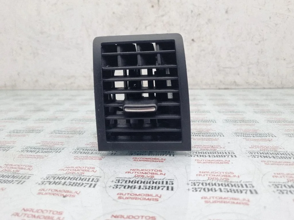 Dashboard side air vent grill/cover trim – Volkswagen Touareg I (2002-2010)
