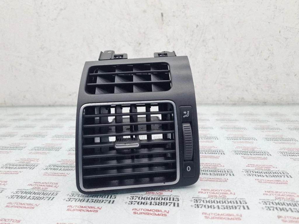 Dashboard side air vent grill/cover trim – Volkswagen Touran II (2010-2016)