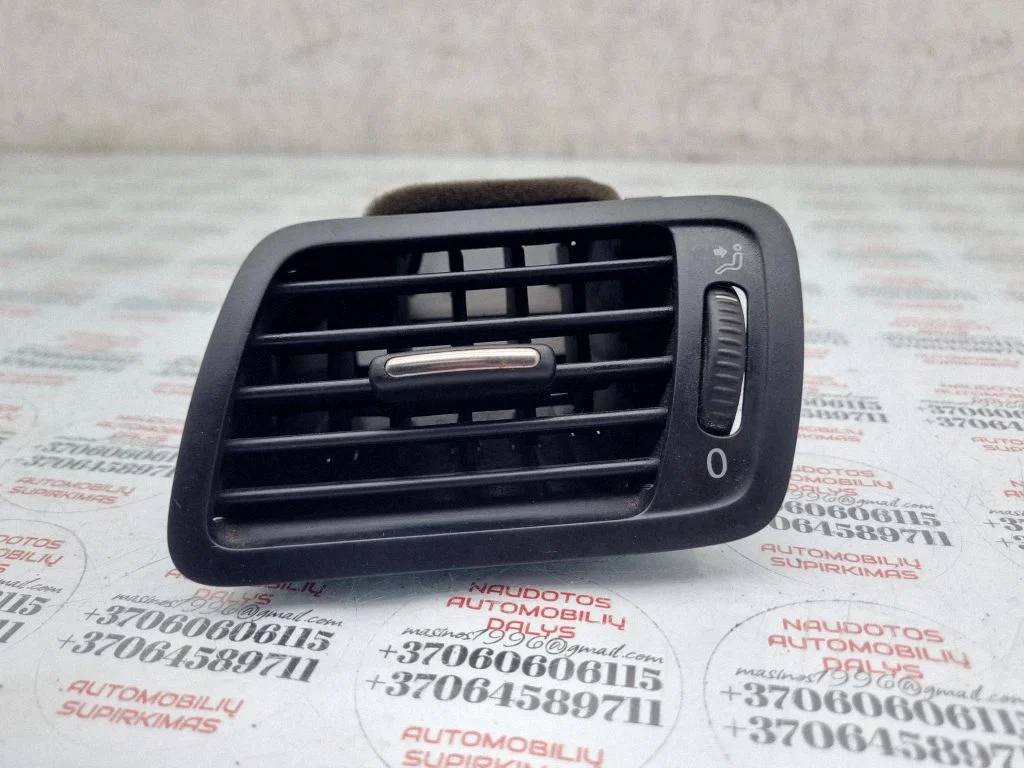 Dashboard side air vent grill/cover trim 3C1819701E