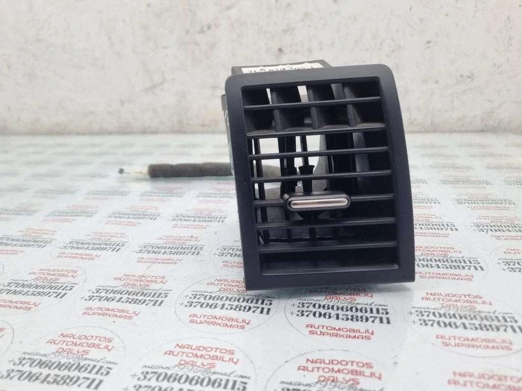 Dashboard side air vent grill/cover trim – Volkswagen Touareg I (2002-2010)