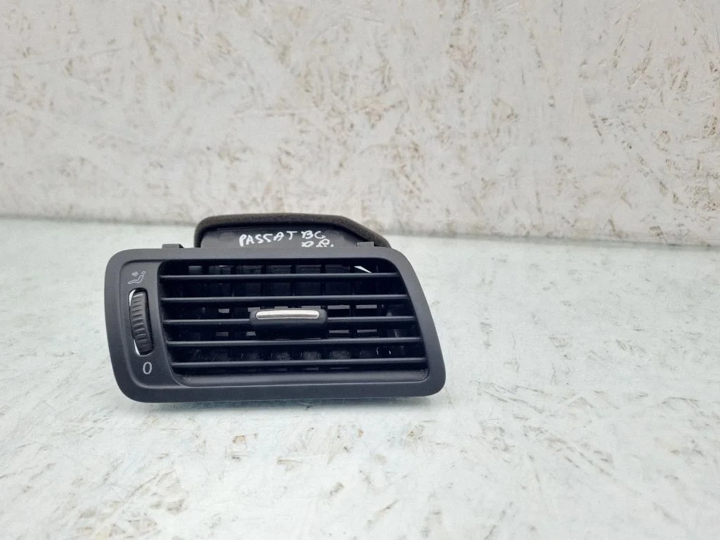 Dashboard side air vent grill/cover trim 3C1819702E