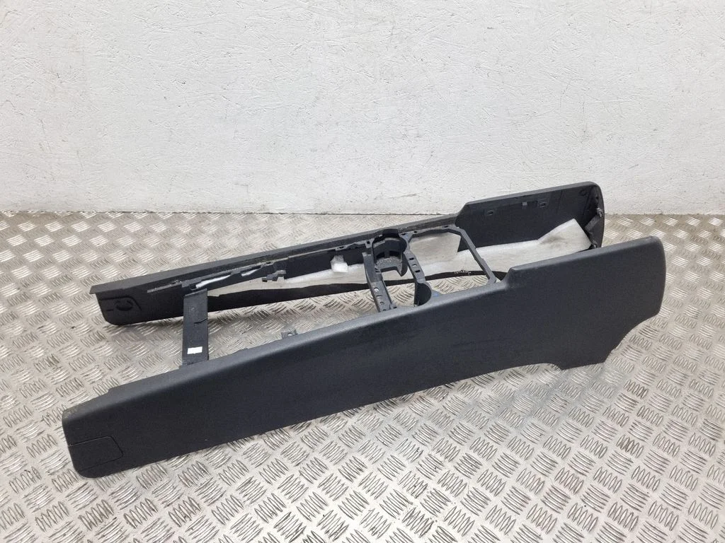 Center console – Volkswagen Touareg I (2002-2010)