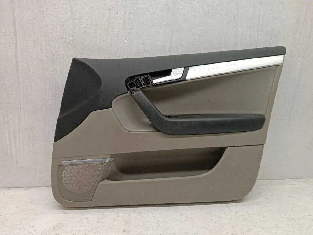 Front door card panel trim 8P4867106