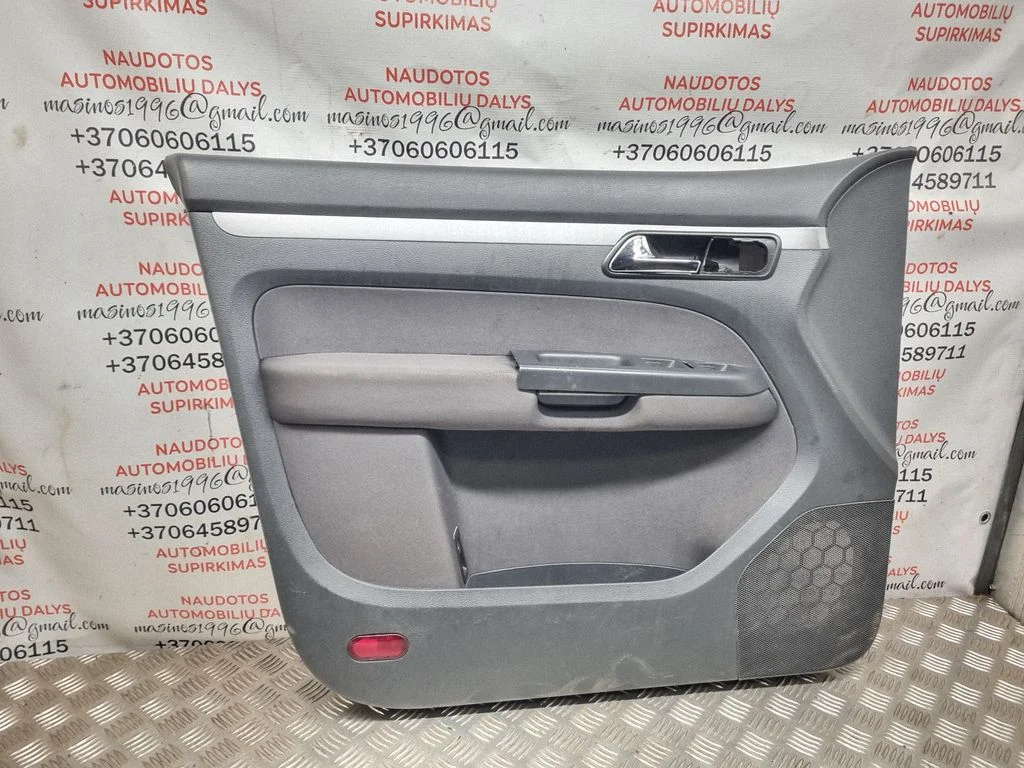 Eesmiste uste sisevooder – Volkswagen Touran I (2003-2010)