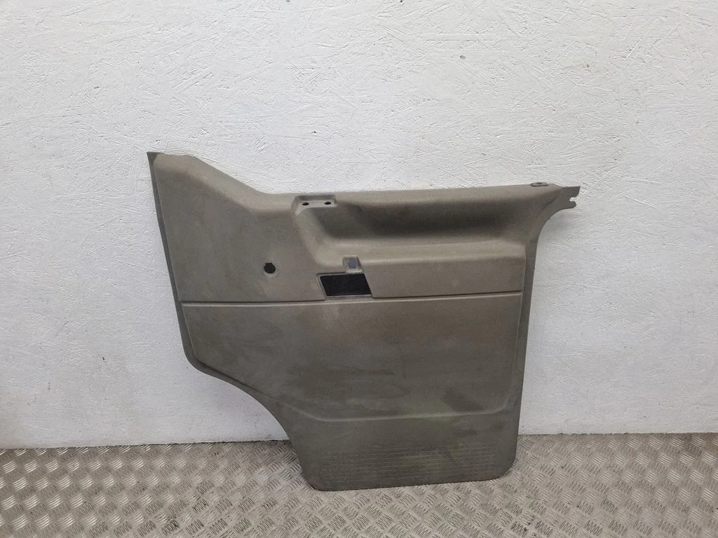 Front door card panel trim – Volkswagen Transporter - Caravelle T4 (1991-2003)