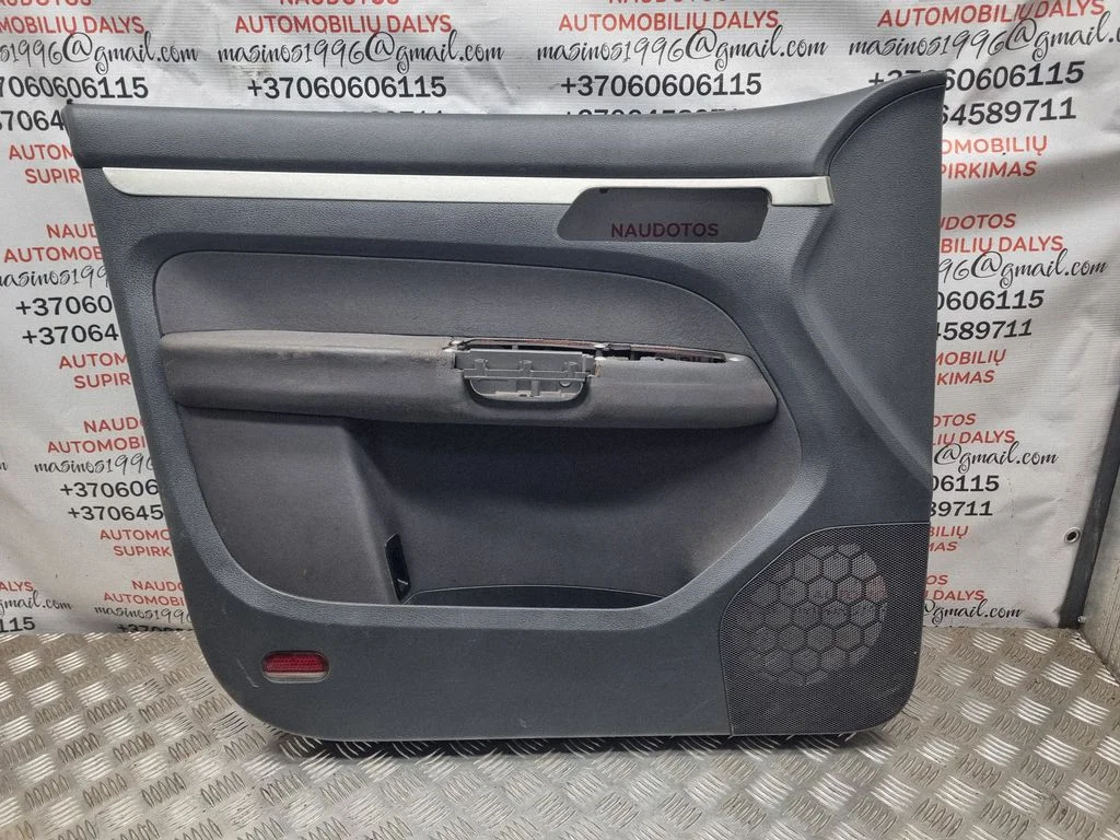 Eesmiste uste sisevooder – Volkswagen Touran I (2003-2010)
