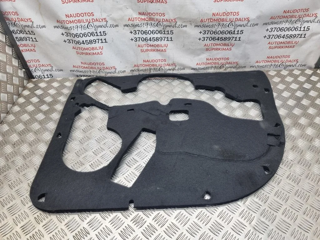 Front door card panel trim – Audi Q7 4L (2005-2015)