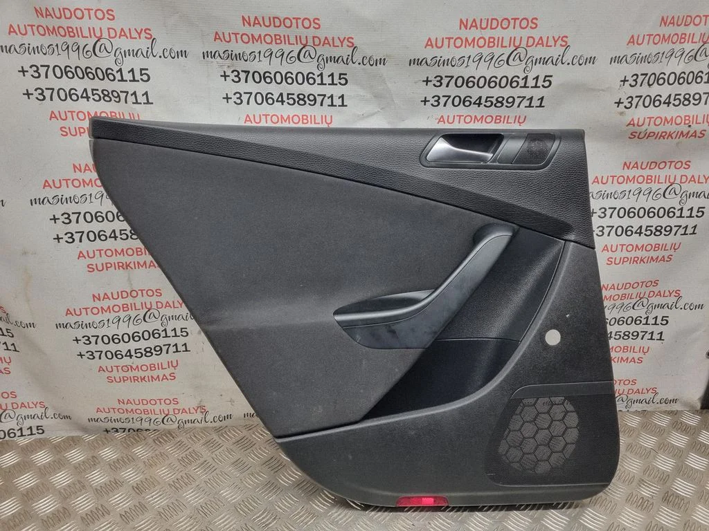 Aizmugurējo durvju apšuvums 3C9867211CT