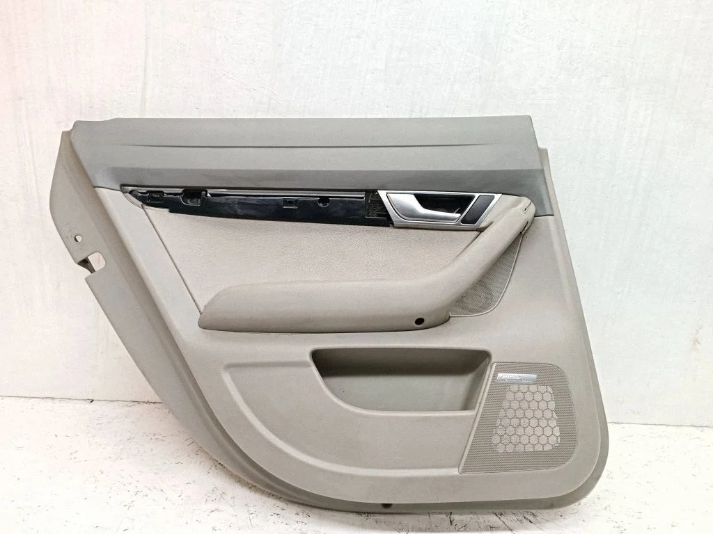 Tagumiste uste sisevooder – Audi A6 Allroad C6 (2006-2011)