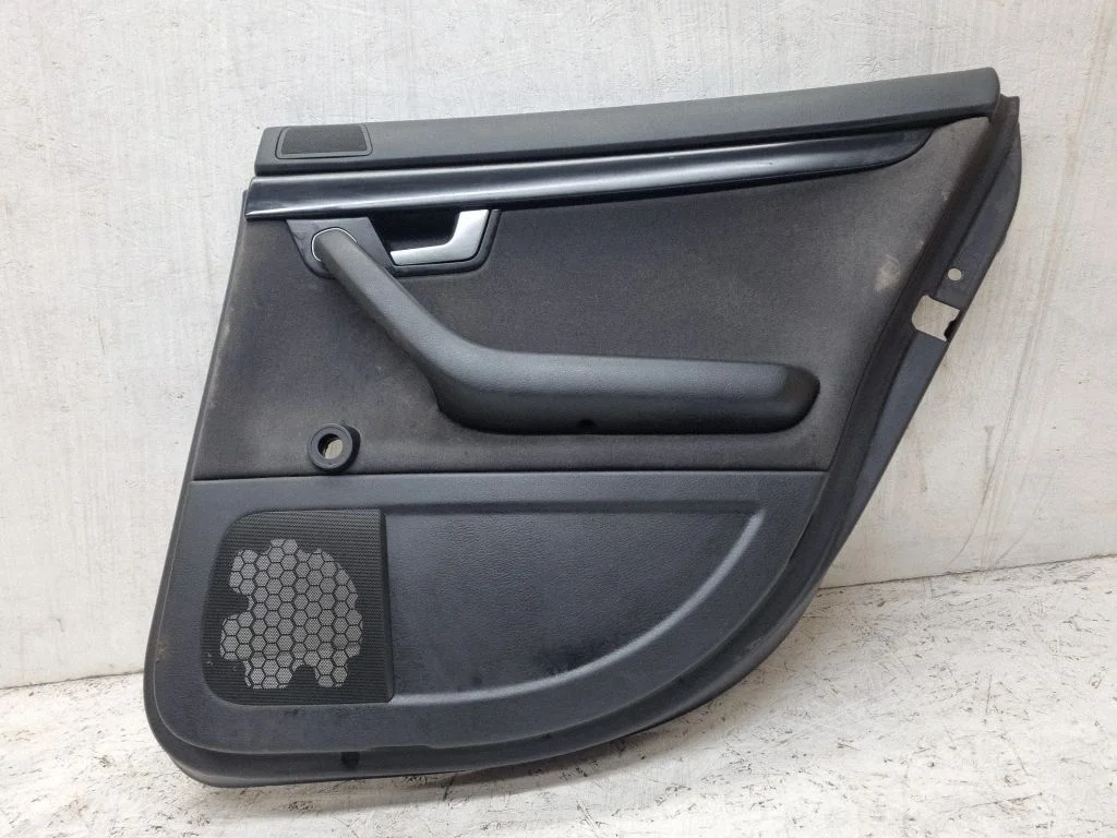 Tagumiste uste sisevooder – Audi A4 S4 B6 8E 8H (2001-2005)
