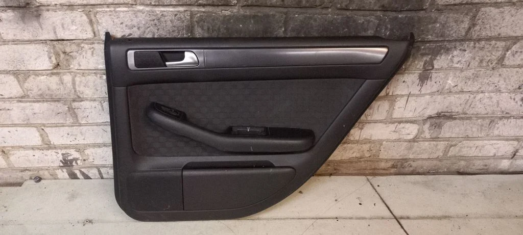 Rear door card panel trim 4B0863982