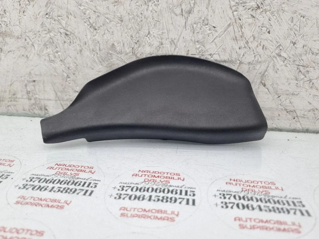 Other rear door trim element – Volkswagen Touareg I (2002-2010)