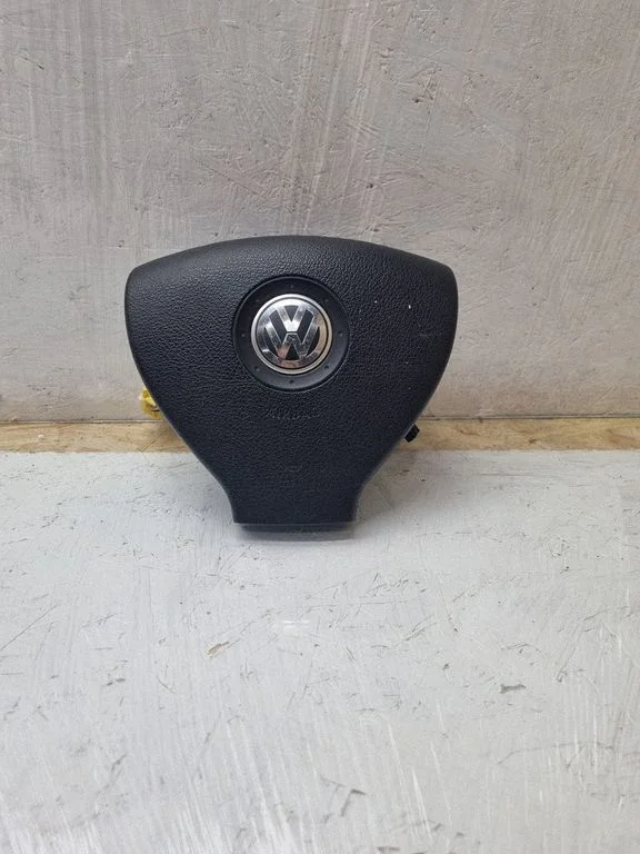 Steering wheel airbag – Volkswagen Golf Plus (2005-2013)