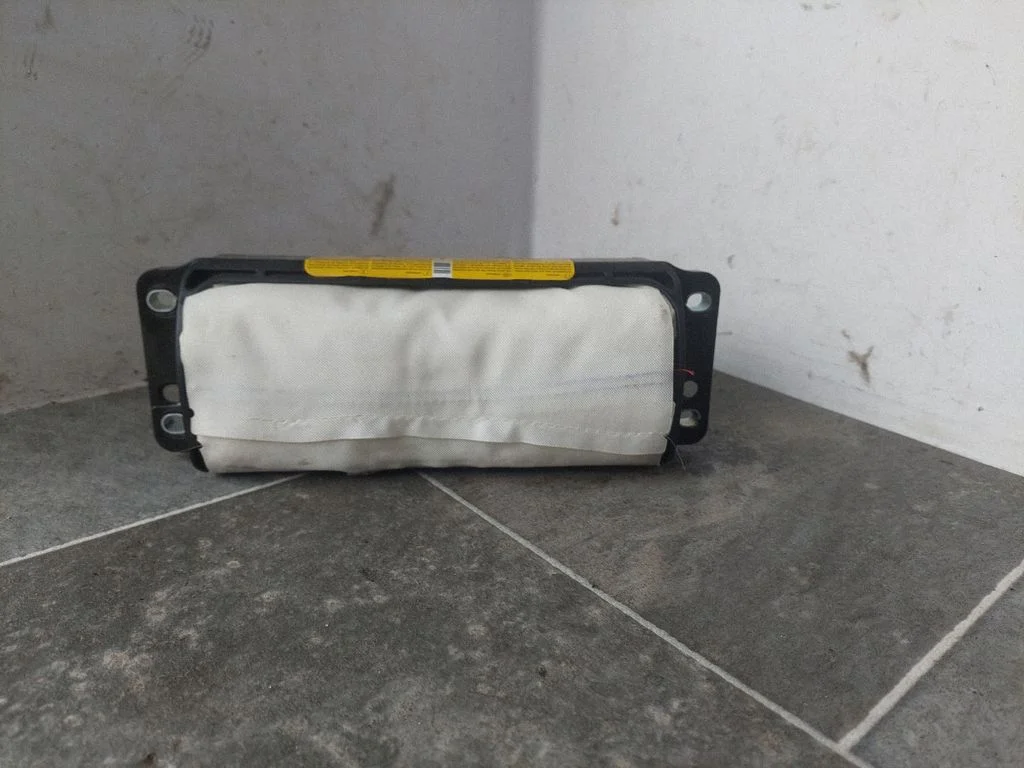 Passenger airbag – Volkswagen Passat B6 (2005-2010)