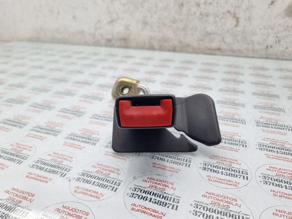 Rear seatbelt buckle – Audi A6 Allroad C5 (1999-2005)