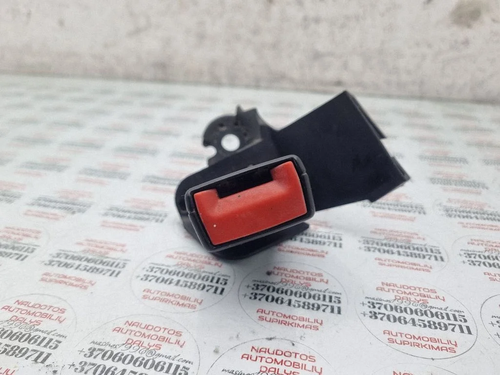 Rear seatbelt buckle – Audi A6 Allroad C6 (2006-2011)