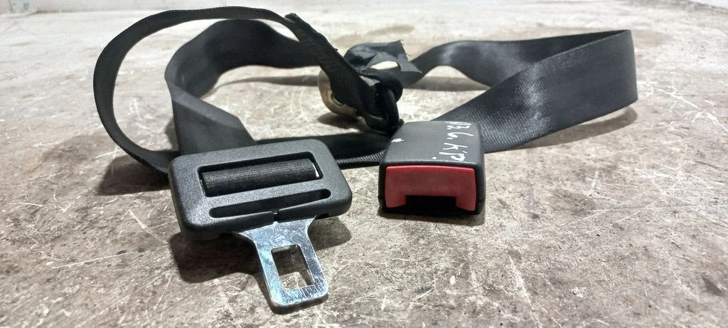 Zapięcie pasa tylne 8L0857713