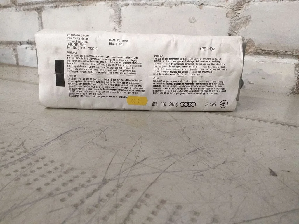 Passenger airbag – Audi A4 S4 B6 8E 8H (2001-2005)