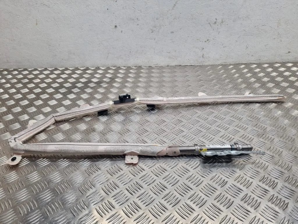 Jumta drošības spilvens (aizkars) 3R9880741