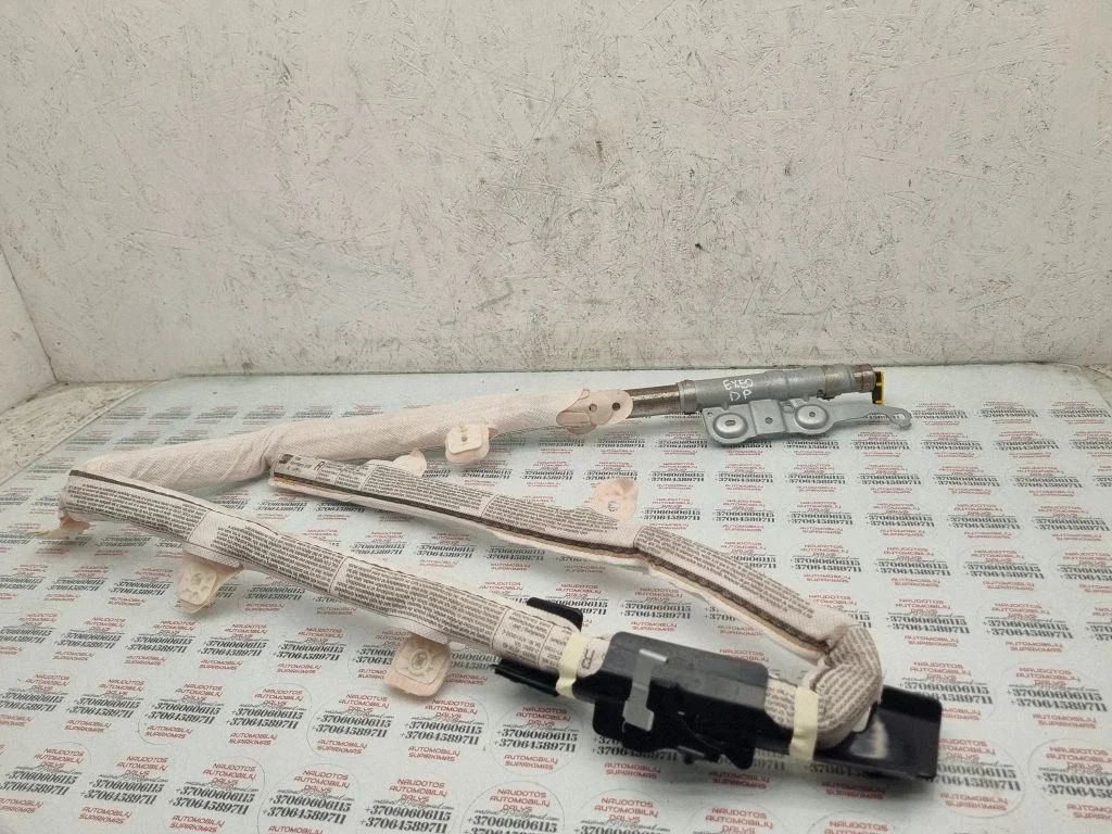 Katuse turvapadi (kardin) 3R9880742