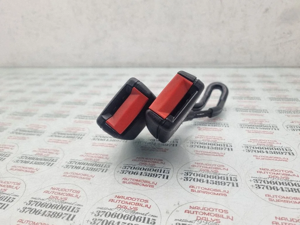 Keskmise turvavöö pannal (tagumine) 1J0857488B