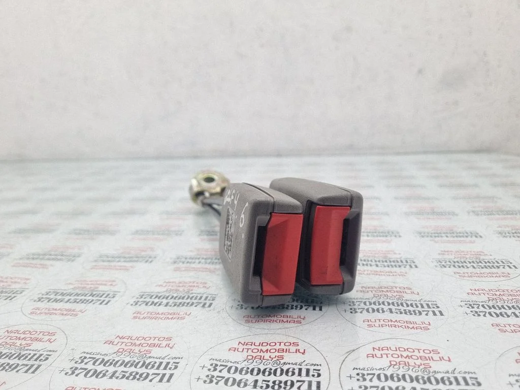 Keskmise turvavöö pannal (tagumine) 1J0857488FCP