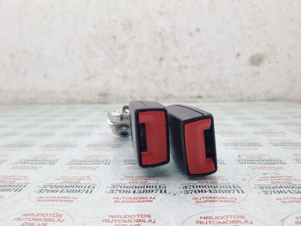 Middle seatbelt buckle (rear) 1K0857739H
