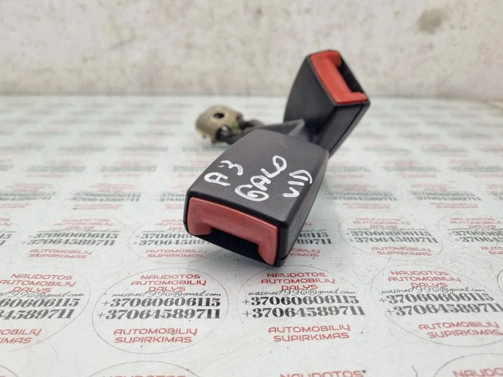 Keskmise turvavöö pannal (tagumine) – Audi A3 S3 8L (1996-2003)