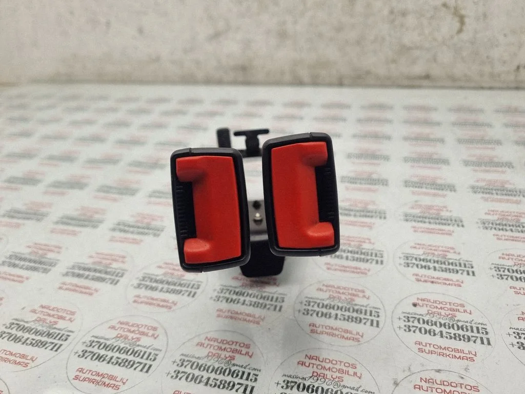 Vidējās drošības jostas sprādze (aizmugurē) 4L0857739G